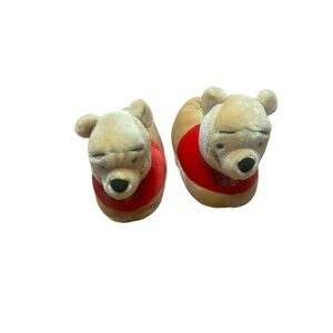 Disney Winnie the Pooh slippers size 7/8